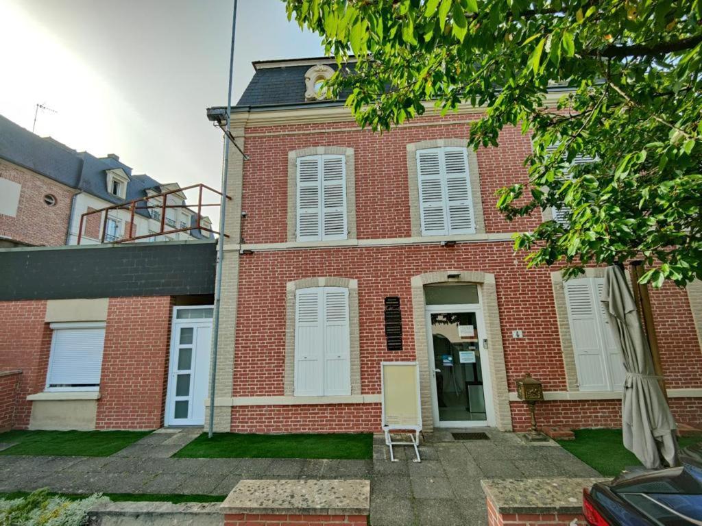 Appartement En Residence Gisors Eksteriør bilde
