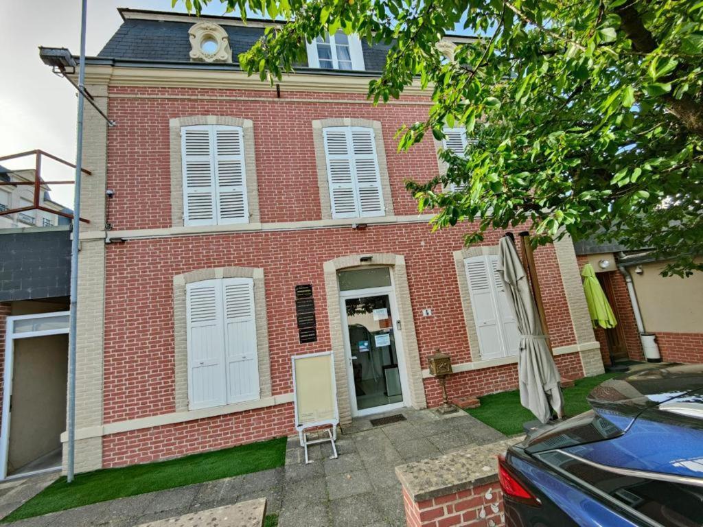 Appartement En Residence Gisors Eksteriør bilde